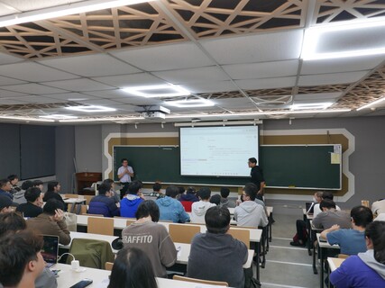 三系聯合演講-數學系 IT轉型新引擎：利用OCP_PaaS與AI驅動企業應用的智慧化升級
